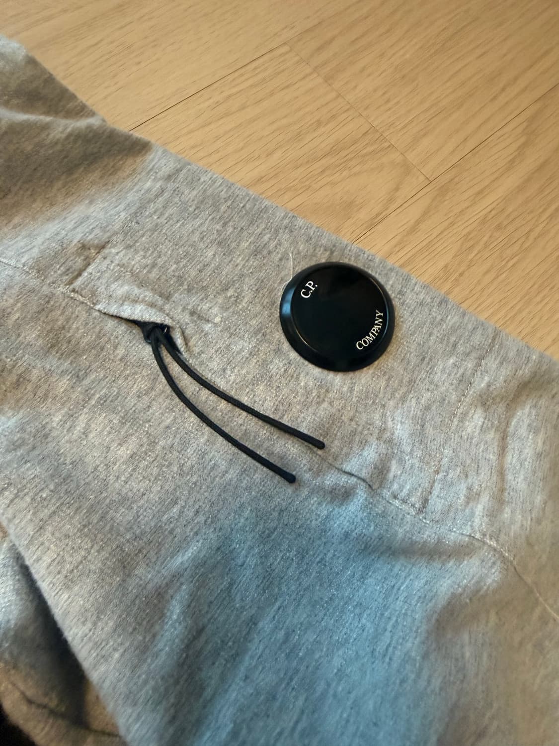 cp컴퍼니 맨투맨  상품이미지3