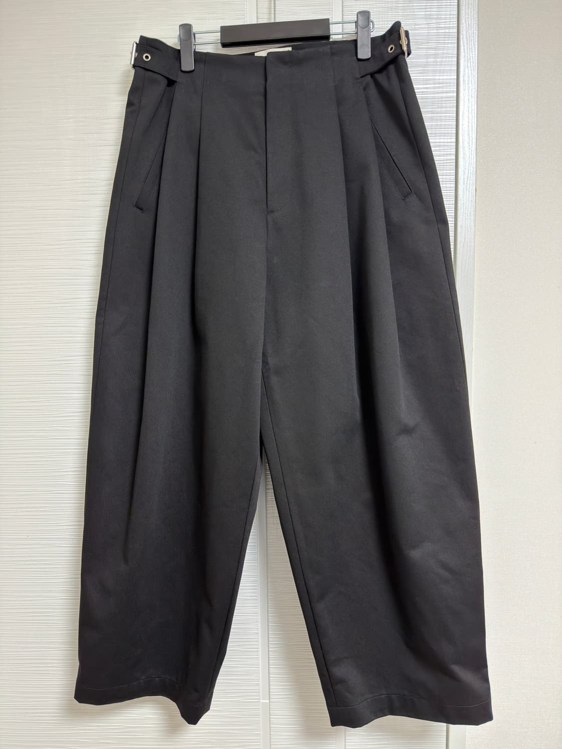 시스템옴므 투턱 버클 스트랩 캐주얼 핏 팬츠 82 상품이미지4