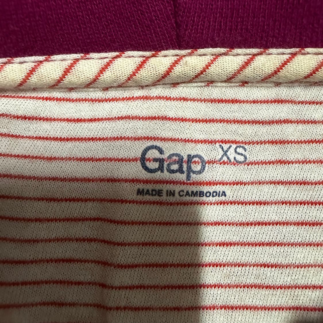 갭 버건디 후드집업 xs 상품이미지3