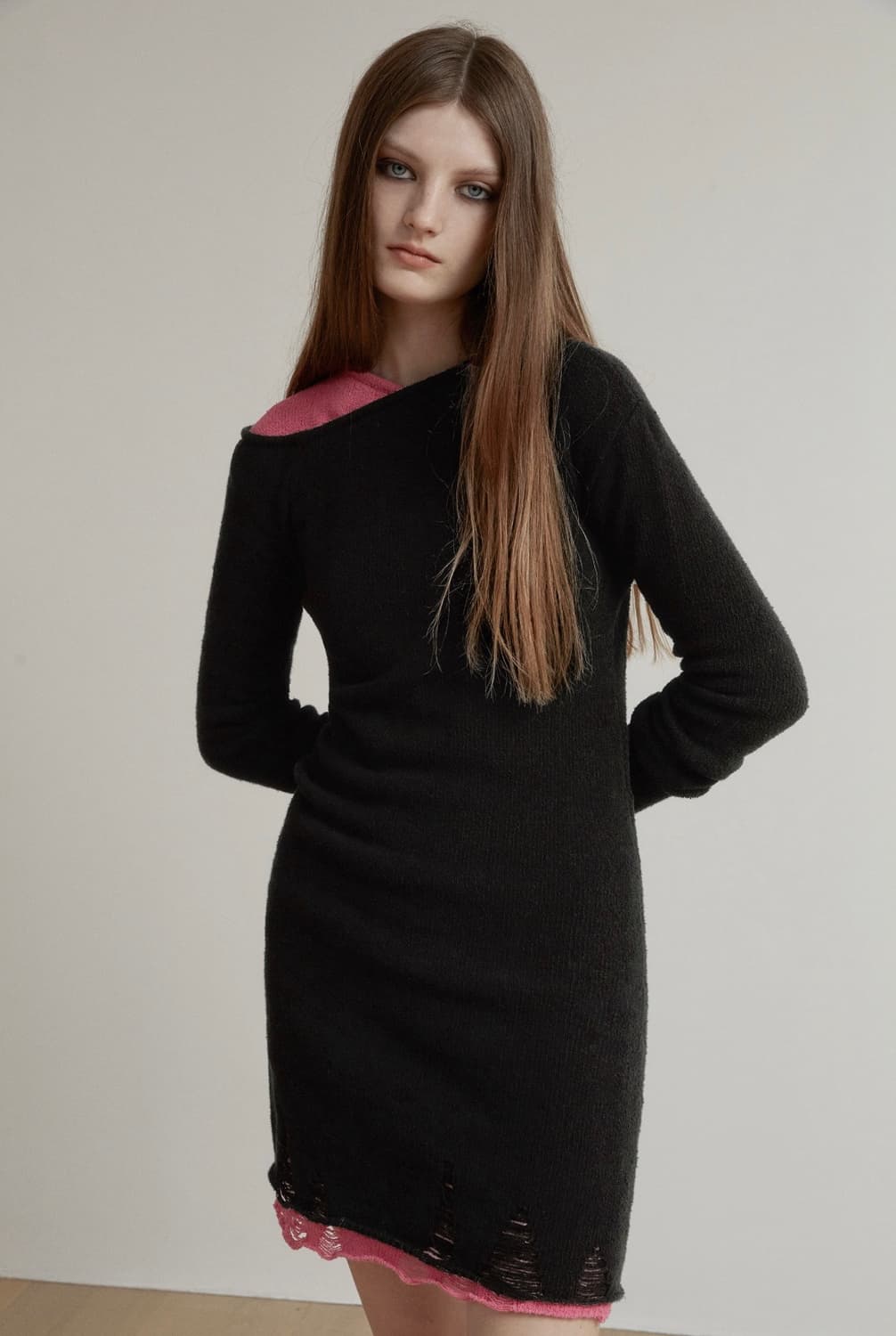 솔티페블 오프숄더 니트 원피스 상품이미지2