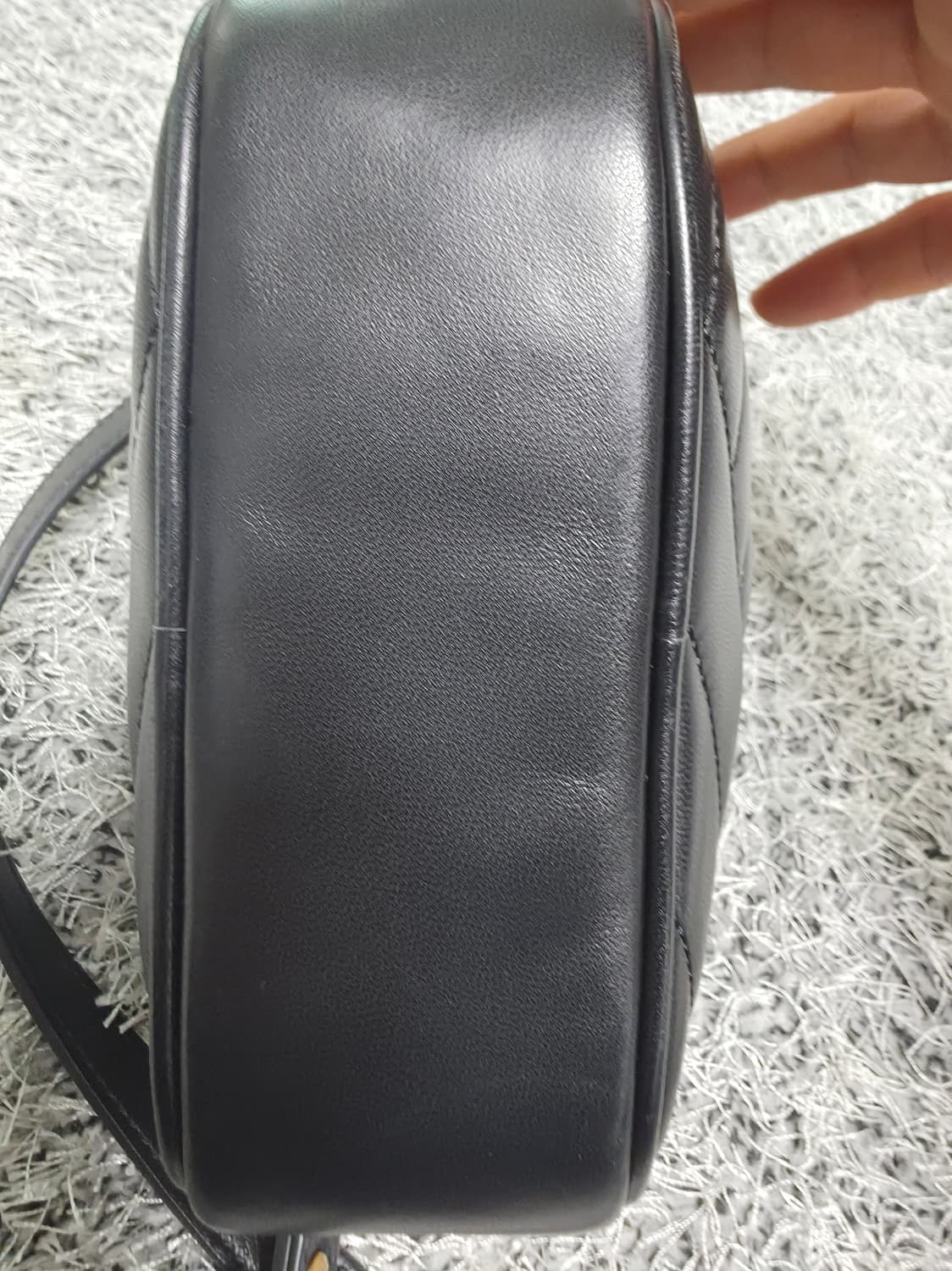 토리버치 키라 쉐브론 카메라백
90450 001 상품이미지6