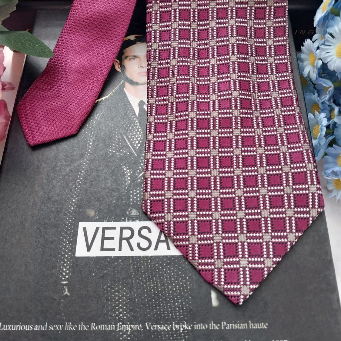 베르사체 실크 핑크 다이아 패턴 넥타이 9.2cm A+등급 K1397
 상품이미지3