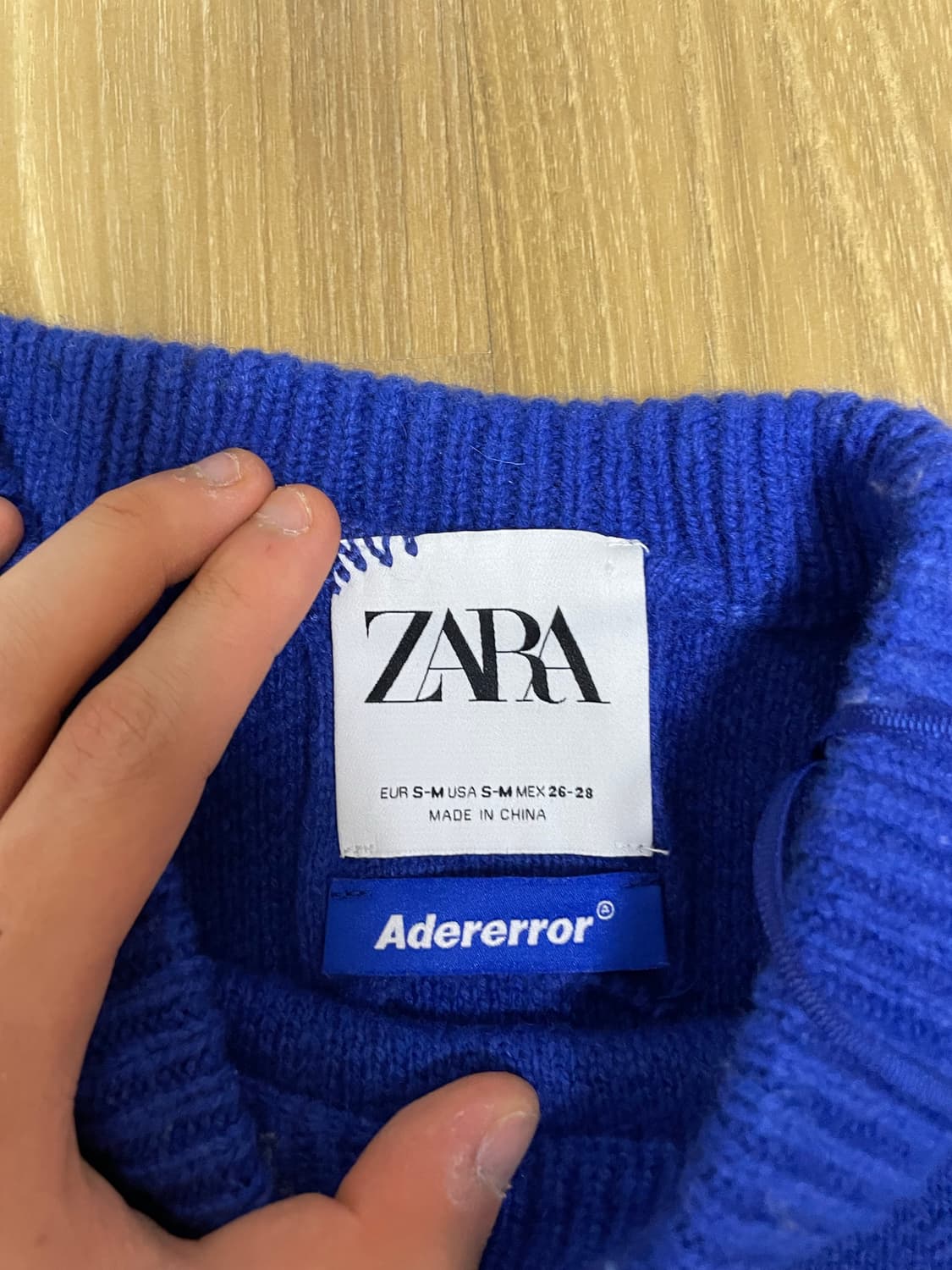 자라 x 아더에러 패치워크 오버사이즈 스웨터 블루 상품이미지3