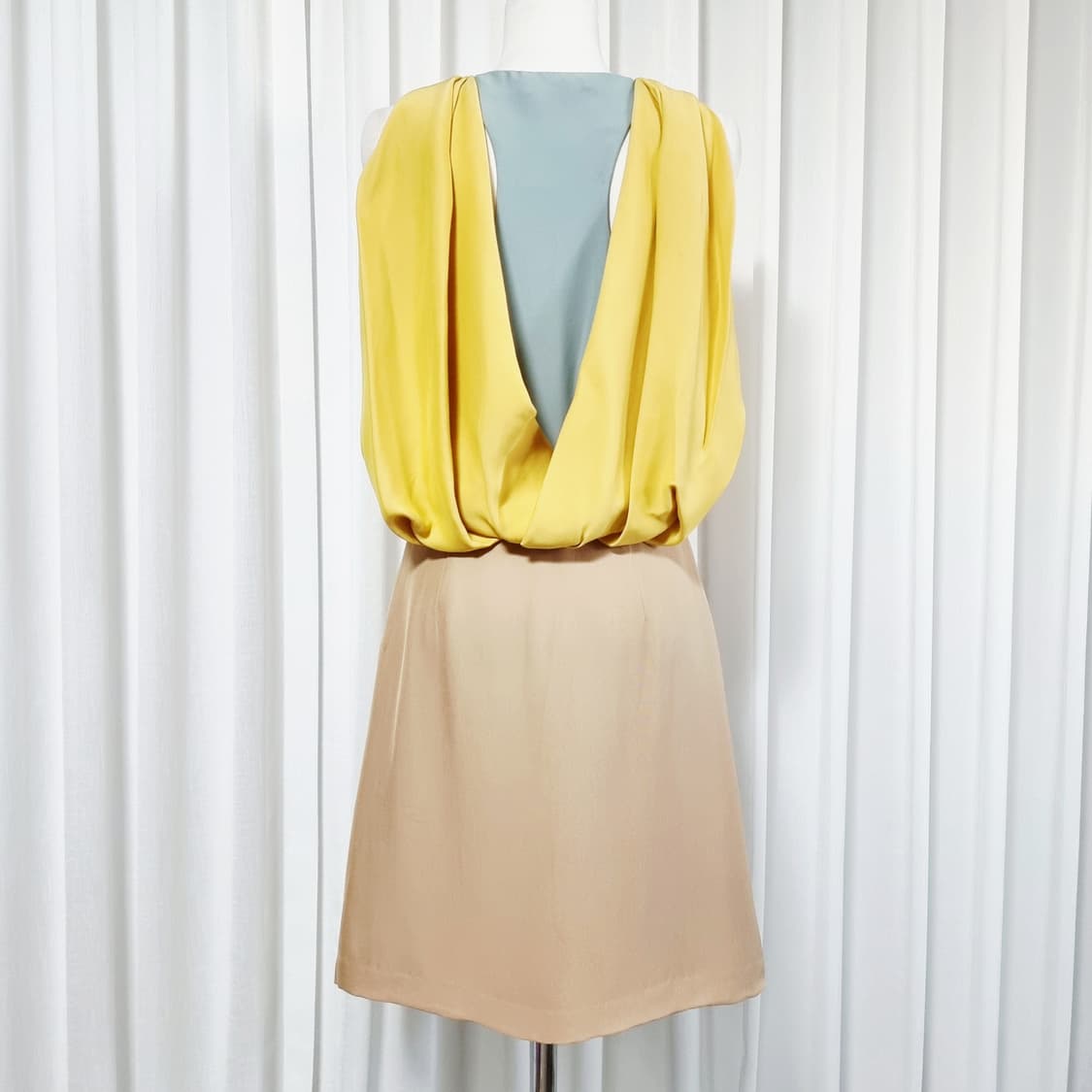 프라다 컬렉션라인 칵테일드레스 (40) 택달린새상품 /구매가300만원대 상품이미지8