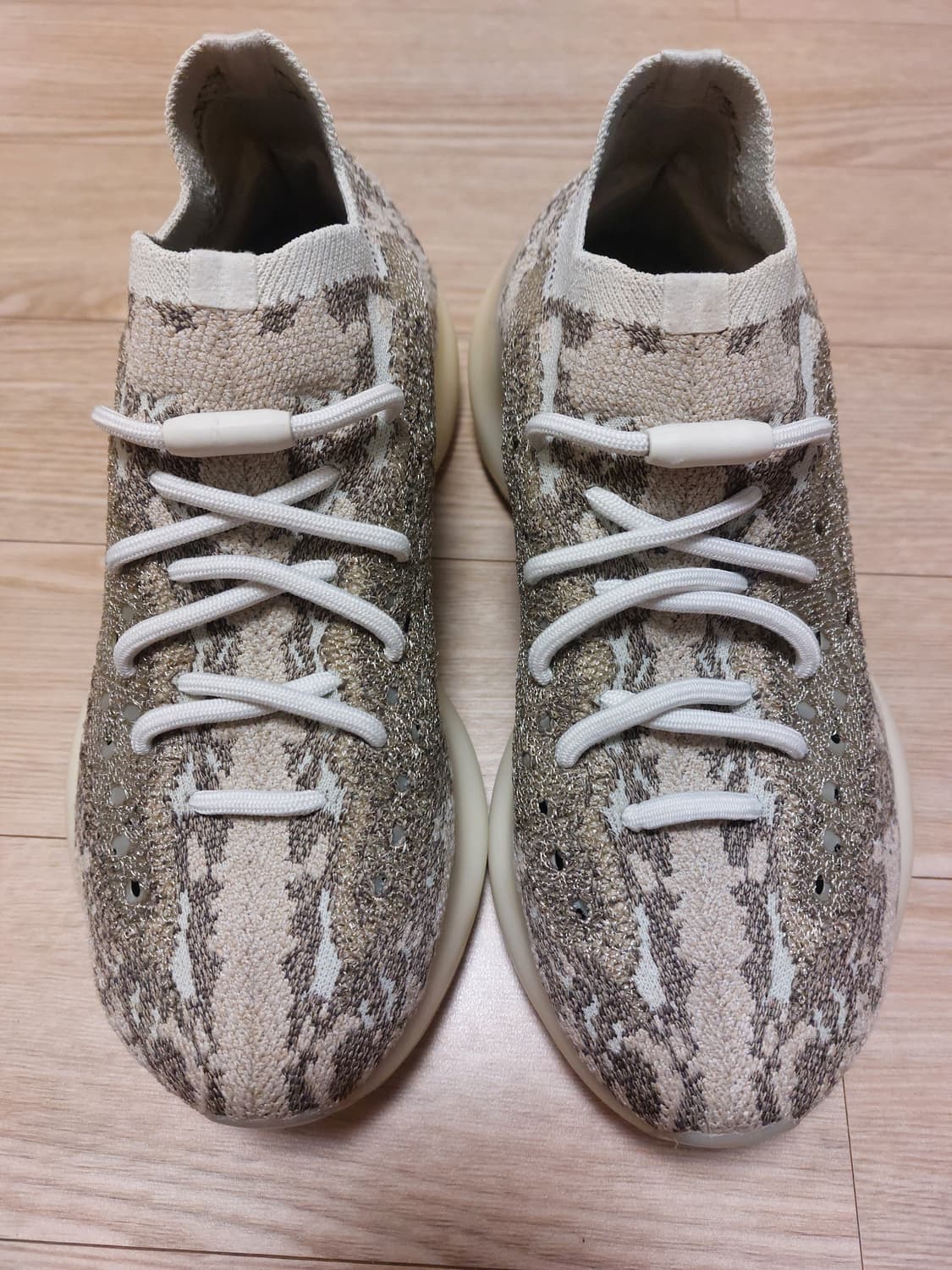 아디다스 이지 부스트 380 파이라이트 상품이미지2