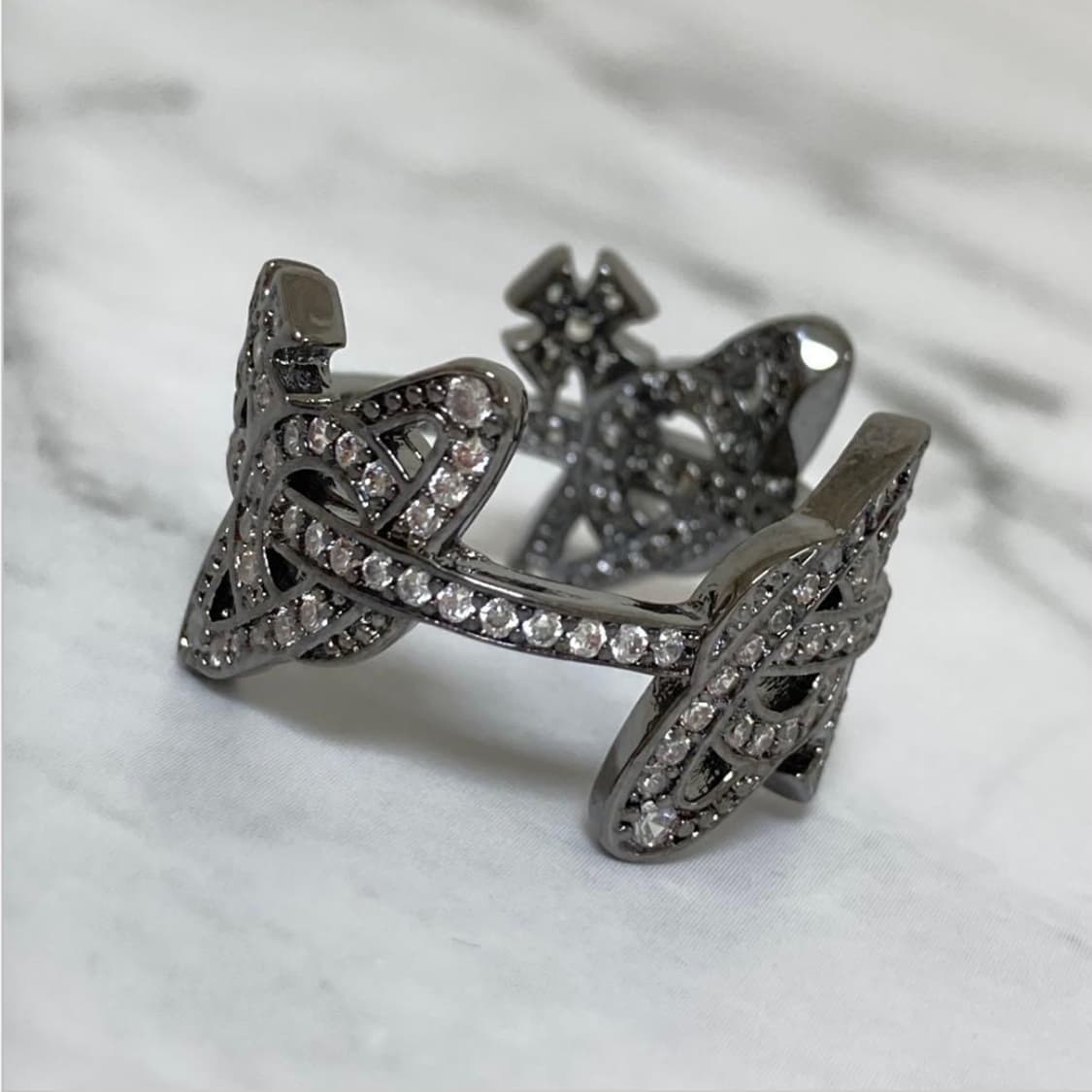 비비안웨스트우드 화이트크리스탈 그레이실버 orb링 반지 상품이미지3