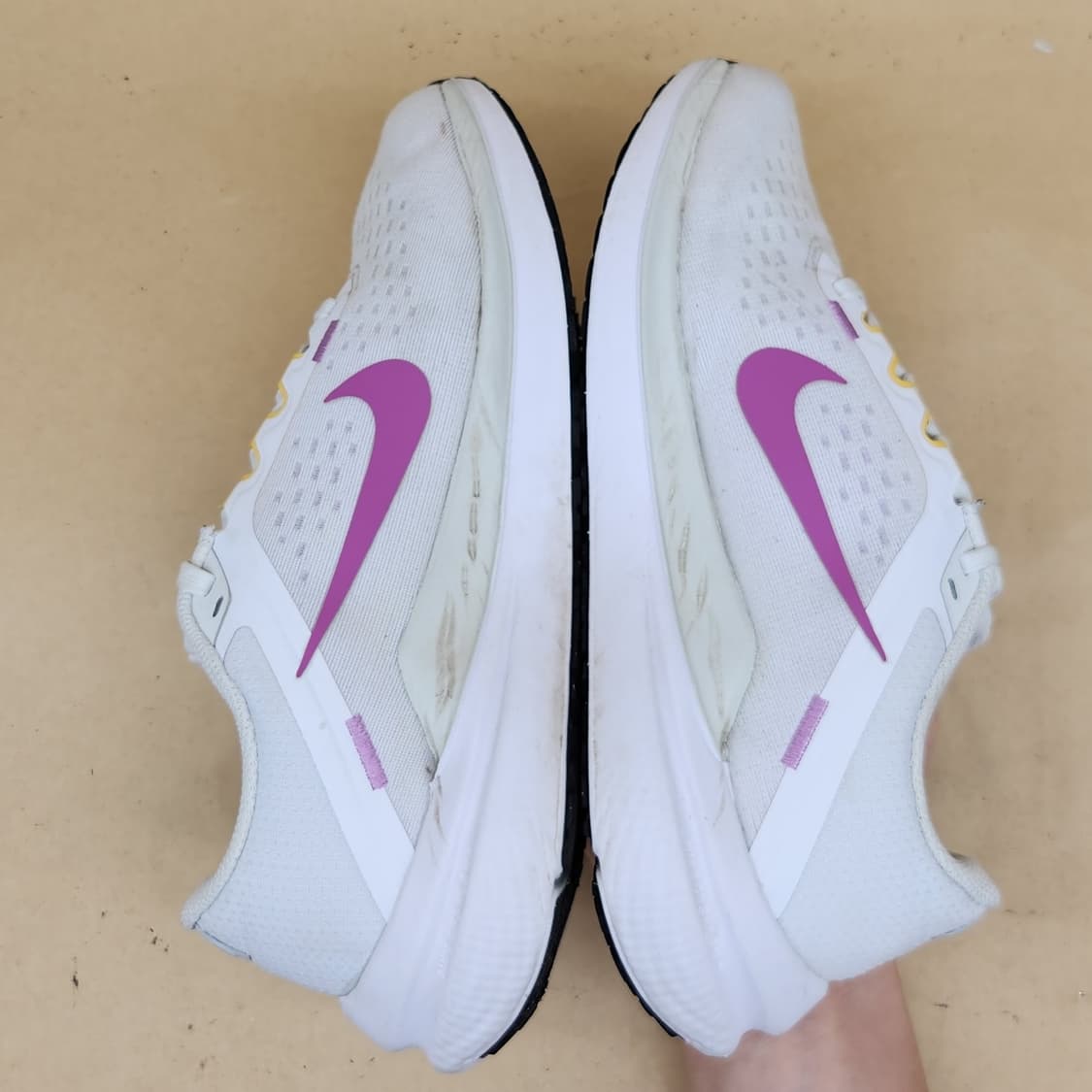 나이키 에어윈플로10 여성런닝화235 상품이미지5