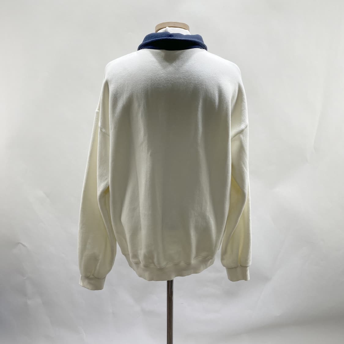 무아무아 2022 여성 오버핏 기모 카라맨투맨 F 상품이미지3