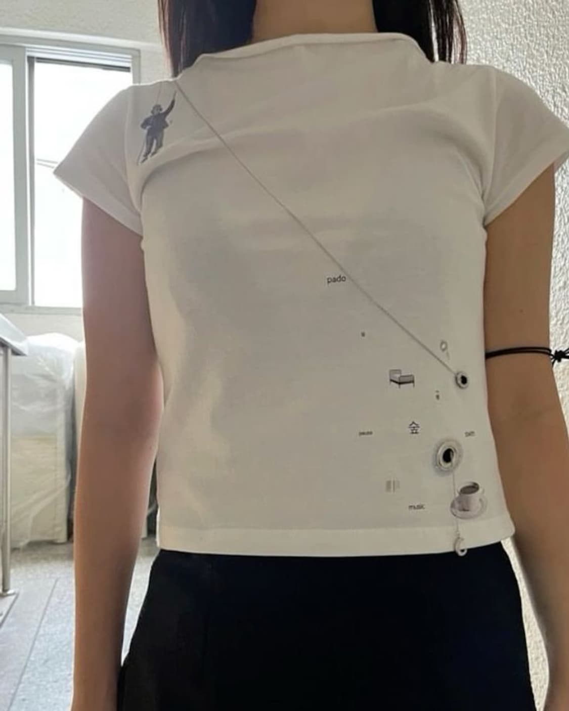 써멈보넘 후크 보트 넥 반팔 티셔츠 Summum Bonum 상품이미지5