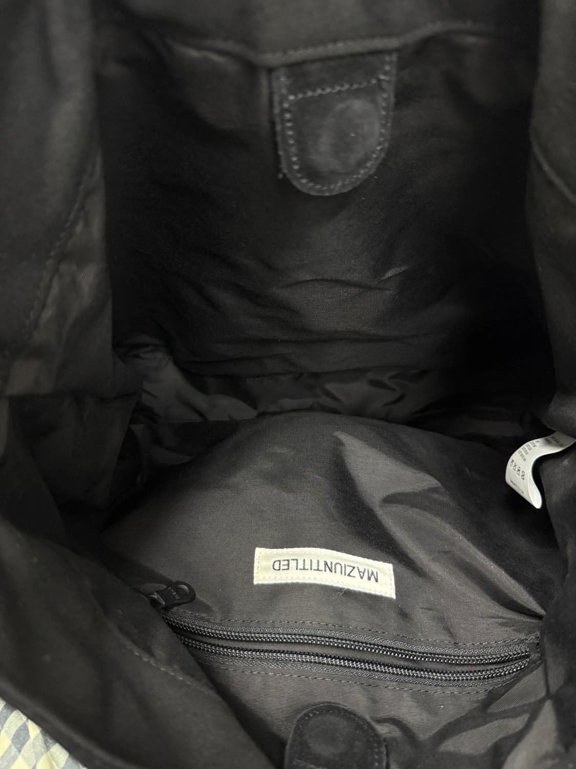 마지언타이틀 스웨이드 크로스백 상품이미지3