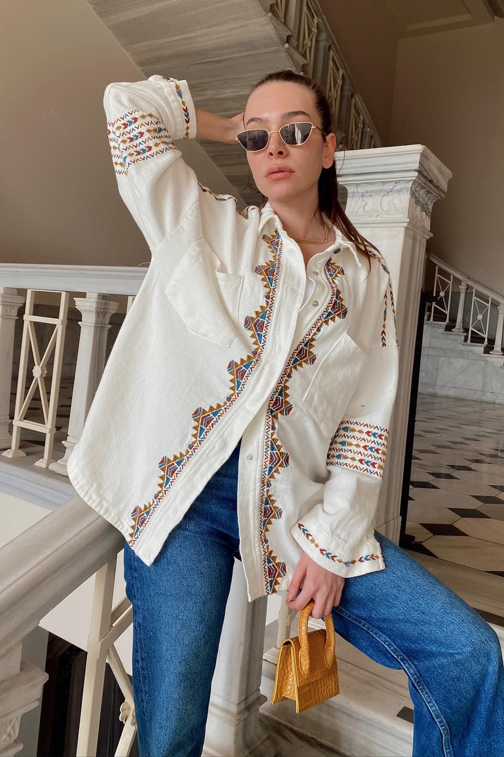 ZARA 자라 웨스턴 보헤미안 자수 패턴 오버핏 데님 자켓 셔츠 M 상품이미지1