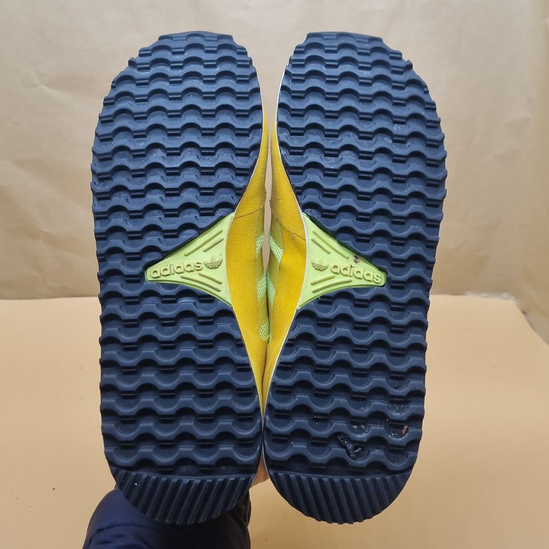 아디다스 zx700 옐로우 남성운동화265. 상품이미지3