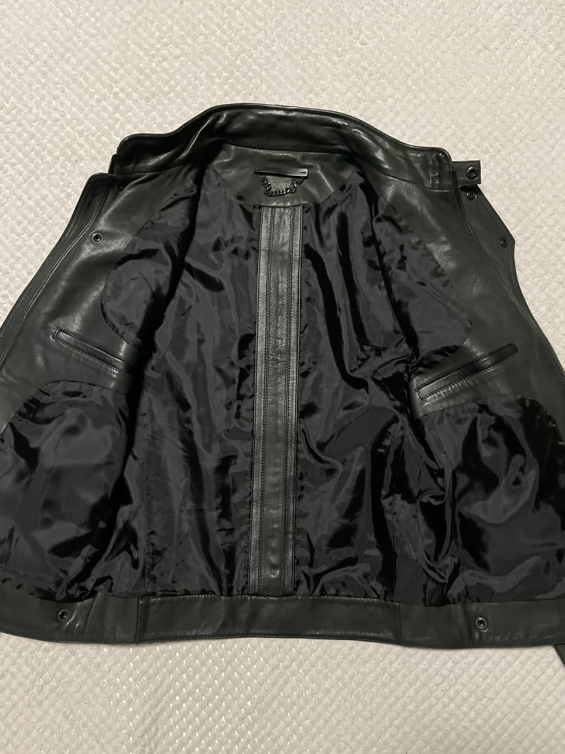 SYSTEM HOMME 시스템옴므 웨스턴 무드 램스킨 양가죽 절개 레더 상품이미지3