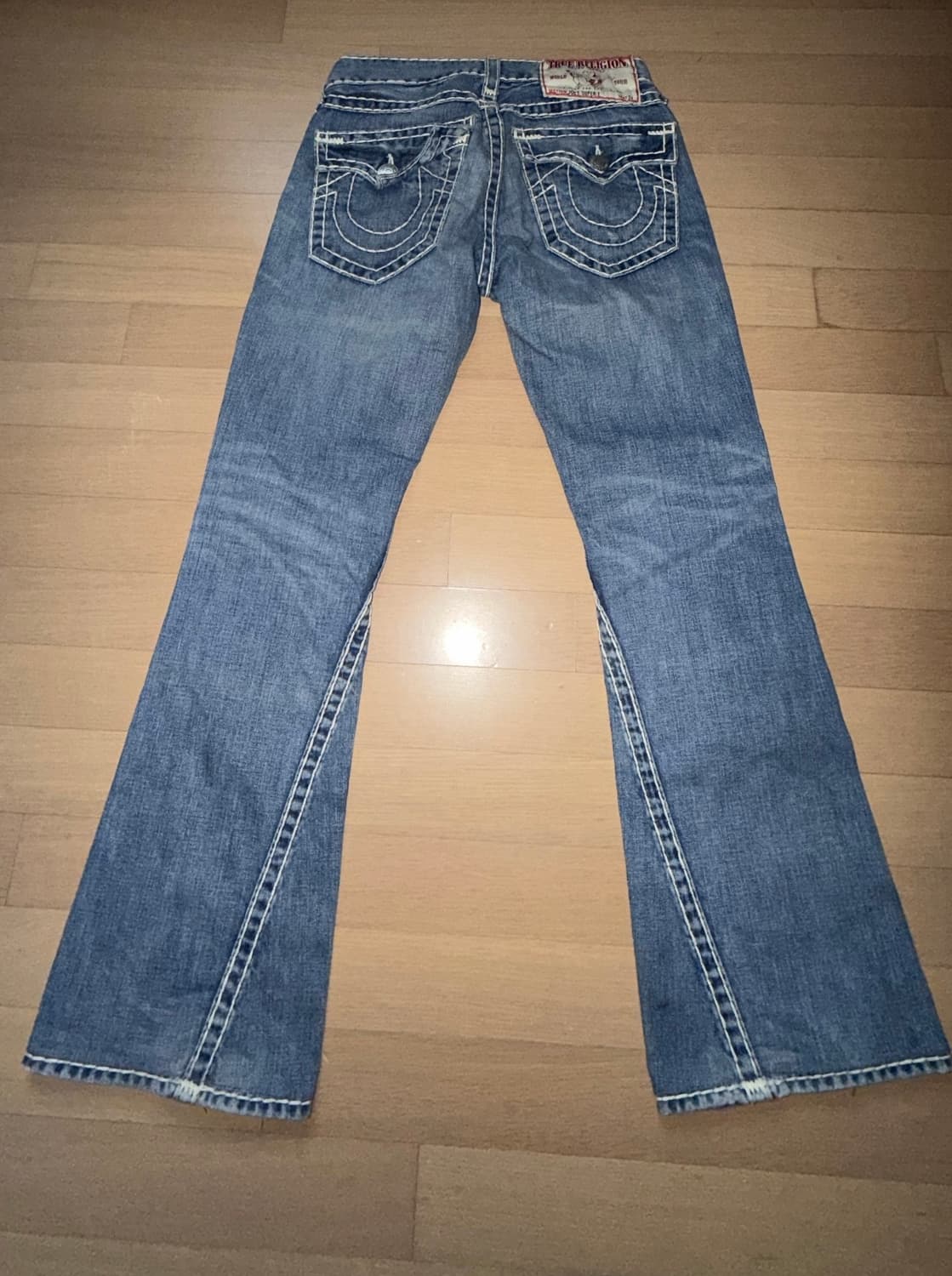 트루릴리젼 플레어진 상품이미지1