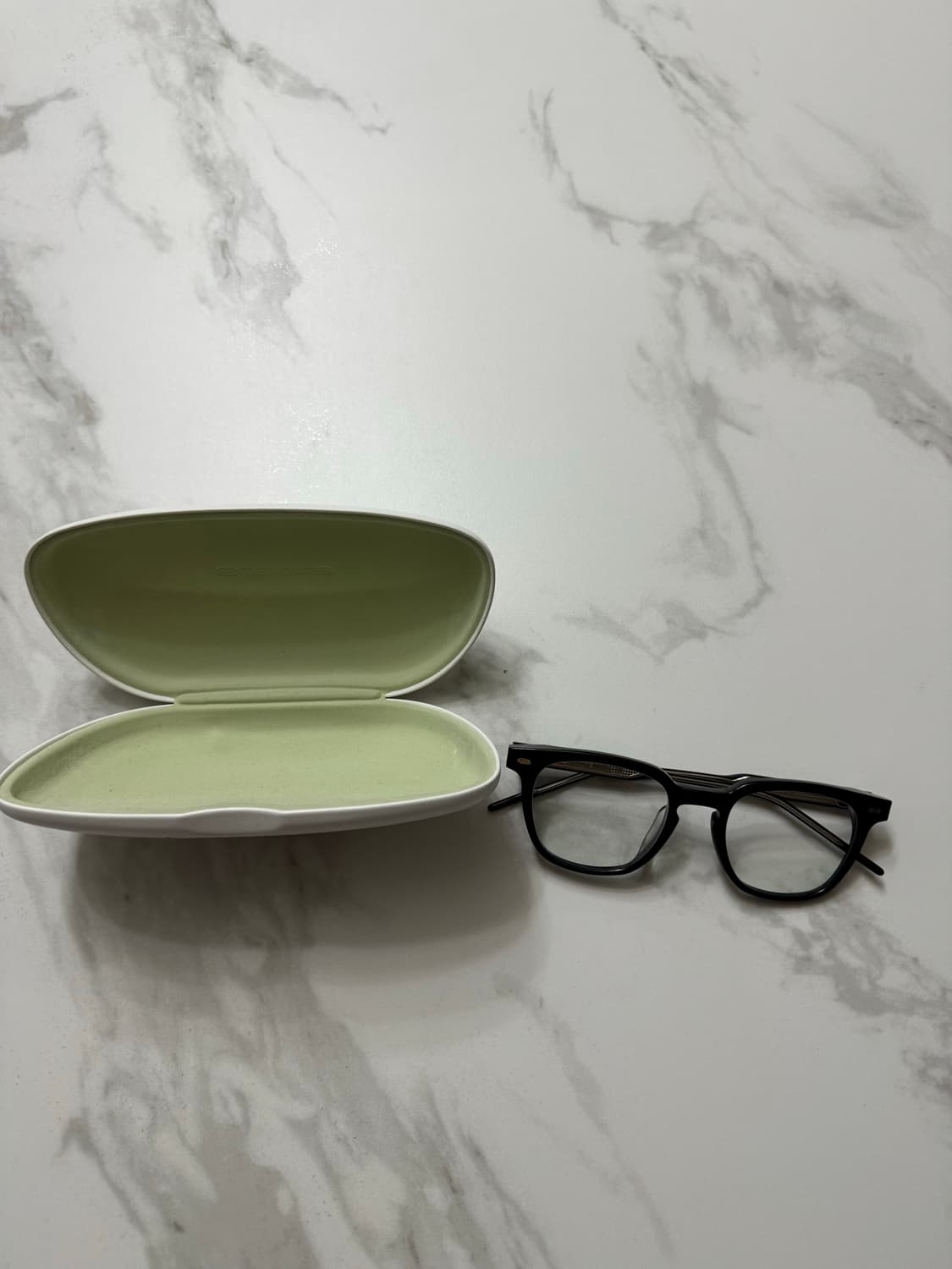 젠틀몬스터 쿠보 01 블랙 상품이미지1