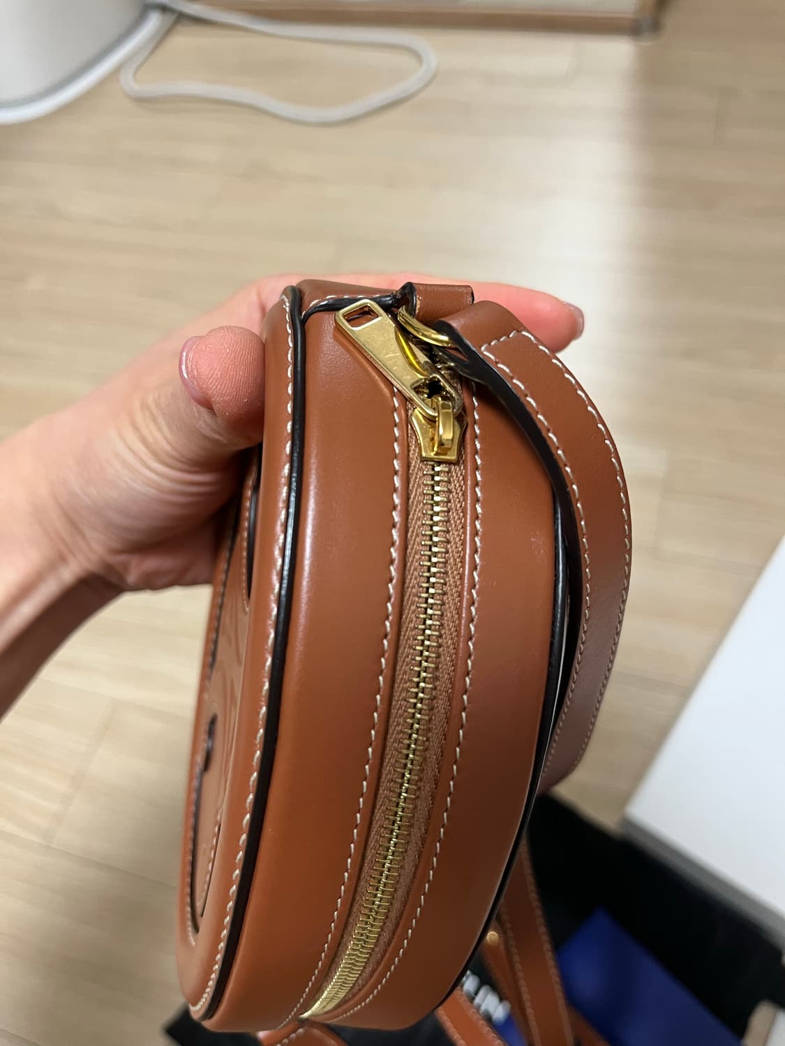 셀린느 오벌펄스 탄 상품이미지5