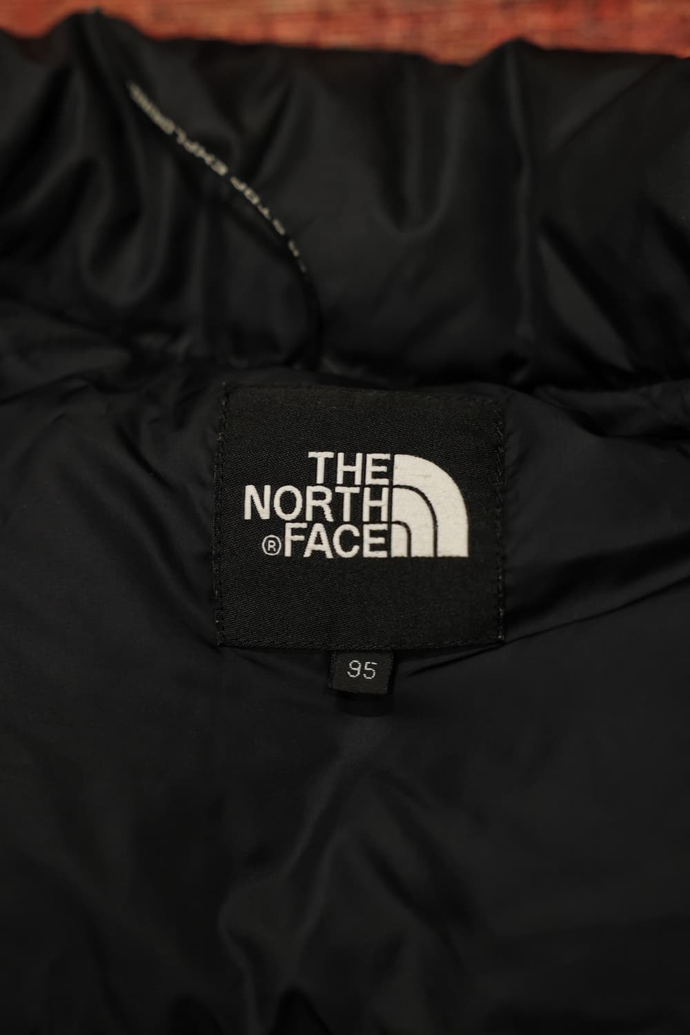 노스페이스 구형 눕시 패딩 판매 상품이미지7