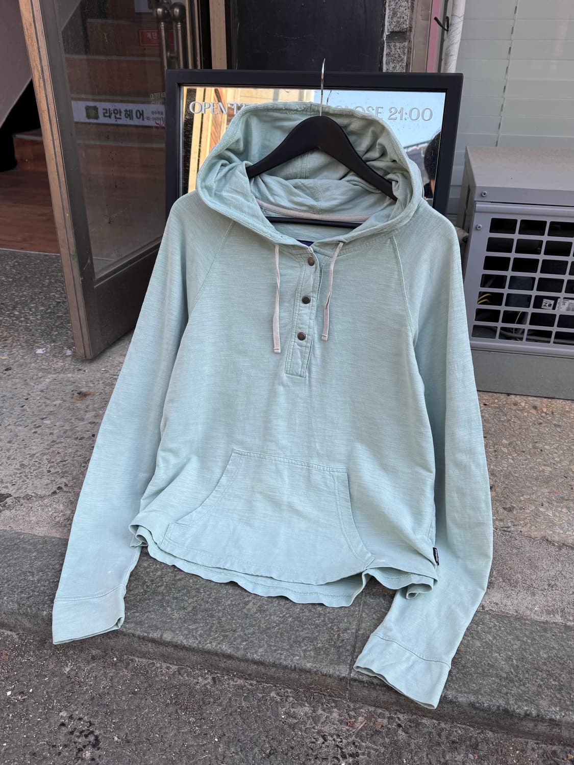 파타고니아 버튼업 후드티 상품이미지1