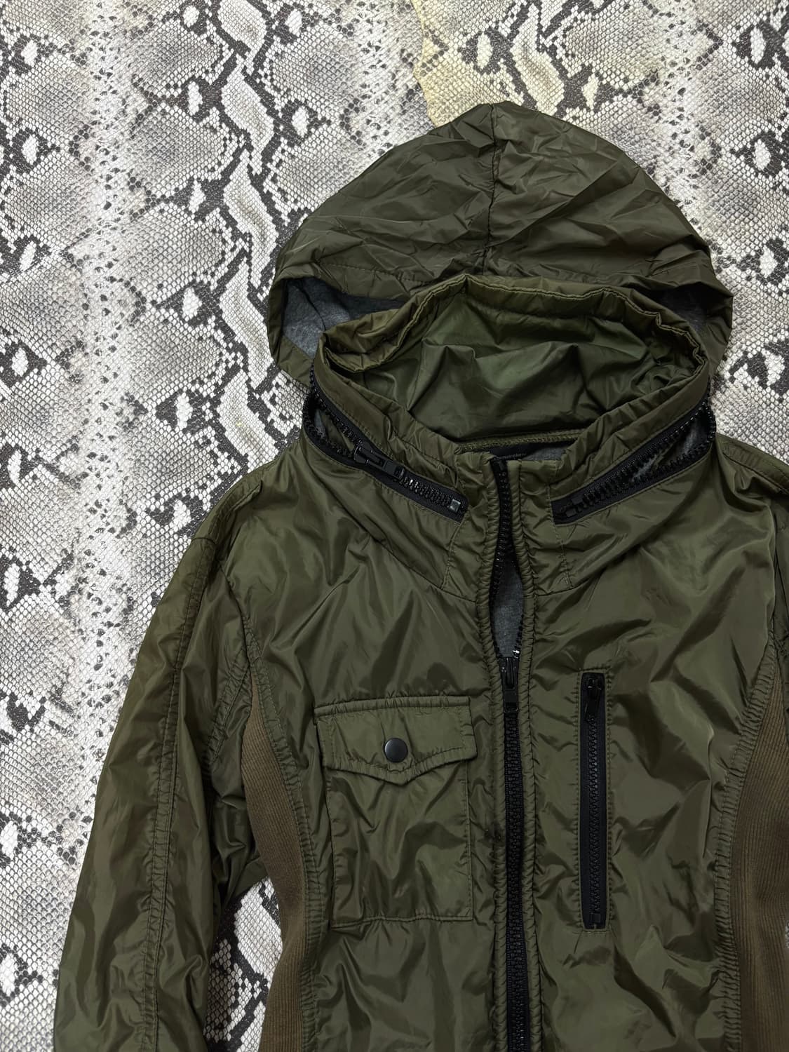 “Vintage” 00’s Design Khaki Bono Hooded  상품이미지4