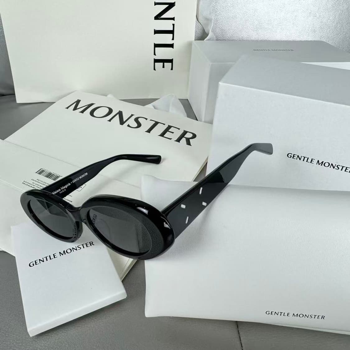 젠틀 몬스터 x 메종 마르지엘라 MM206 블랙 그레이 상품이미지1