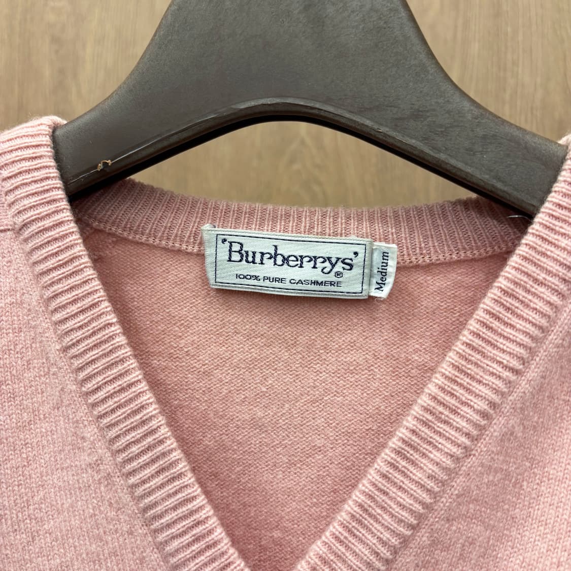 버버리 브이넥 울 앙고라 니트 스웨터 트위스트 조직 디테일 페일 핑크 상품이미지6
