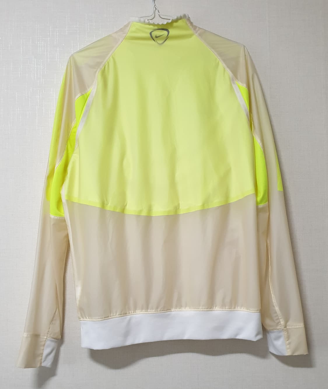 나이키 여성 바람막이 자켓 95사이즈 상품이미지2