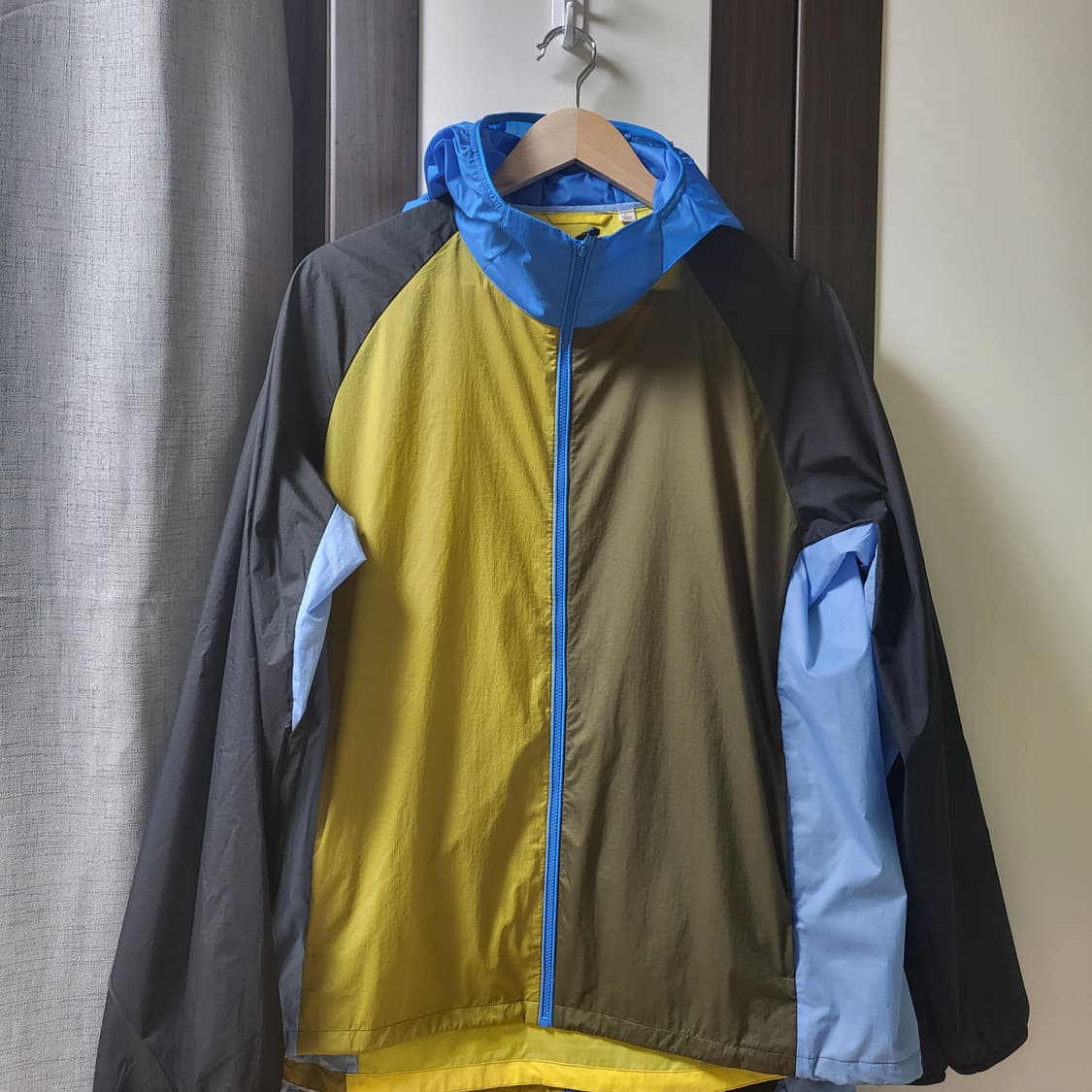 마르니 유니클로 바람막이 상품이미지1