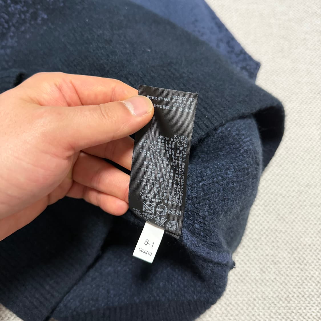 유니클로 x JW앤더슨 그라데이션 니트 상품이미지5