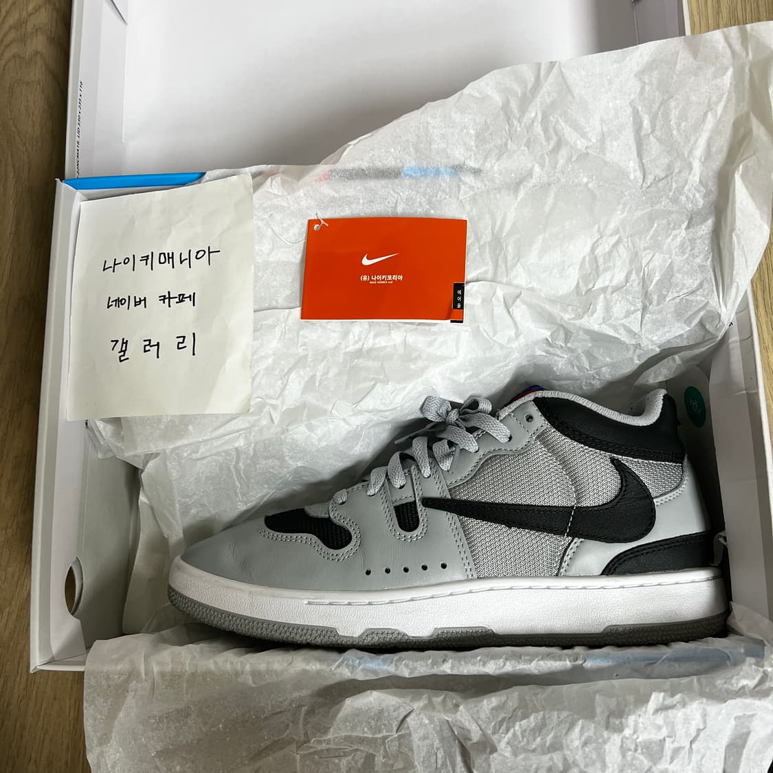 [275] 나이키 × 트래비스 스캇 맥 어택 SP 라이트 스모크 그레이 상품이미지9