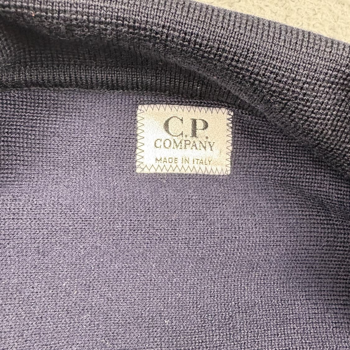 CP컴퍼니 가디건 네이비 5 상품이미지2