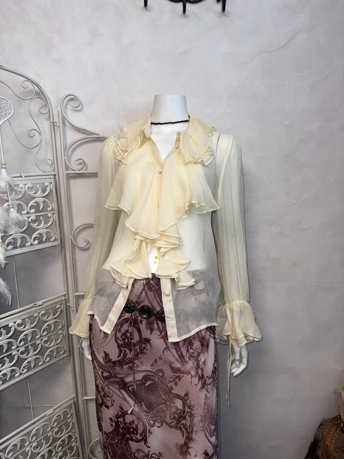 Ivory ruffle button silk blouse  상품이미지4