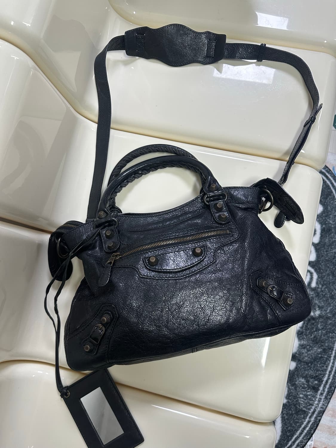 [A 정품] 발렌시아가 시티 모터백 타운 블랙 상품이미지1