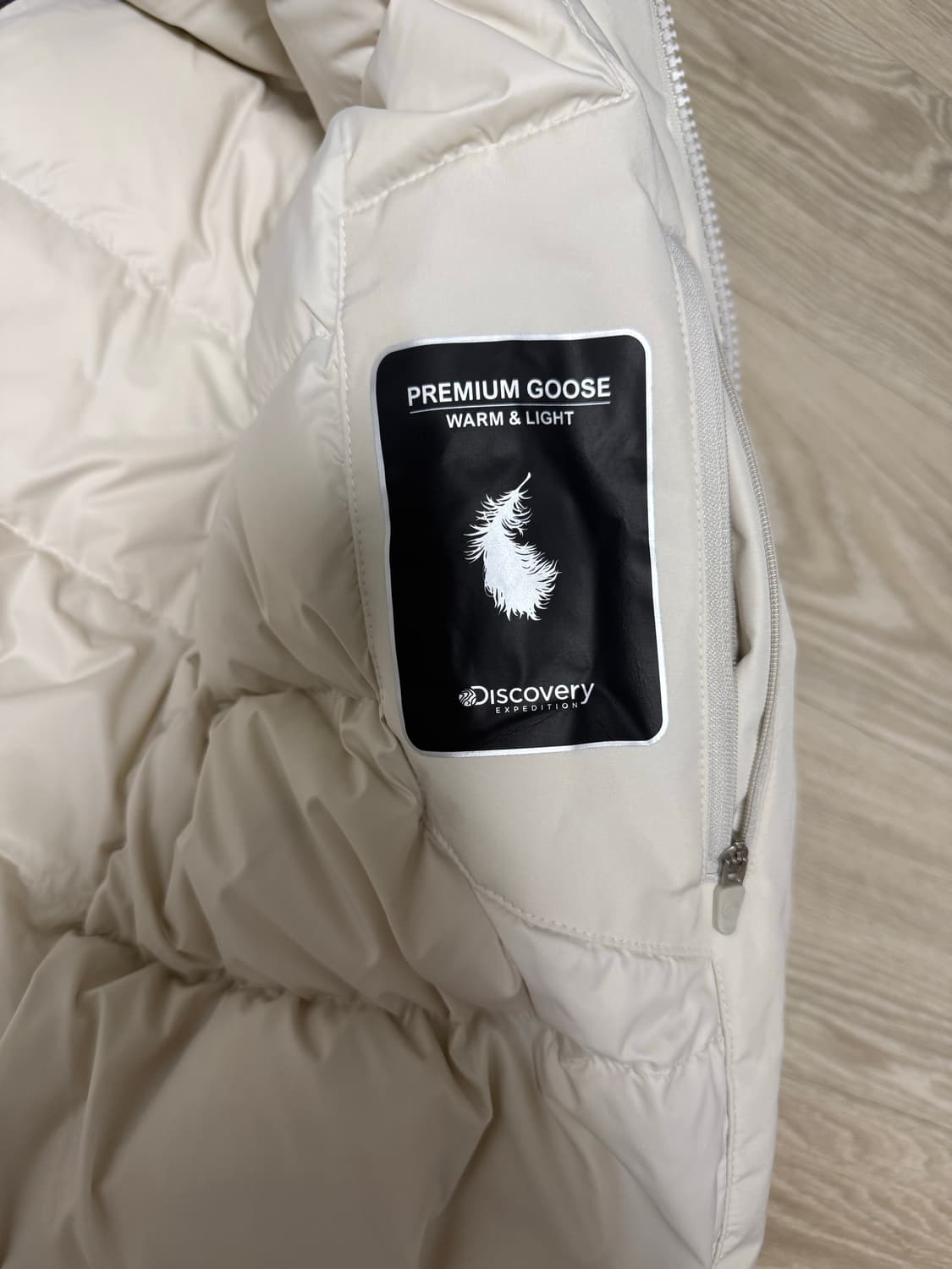 디스커버리 고어텍스 패딩 상품이미지3