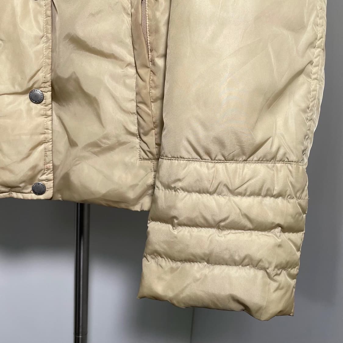 버버리 체크안감 다운 숏 패딩 상품이미지5