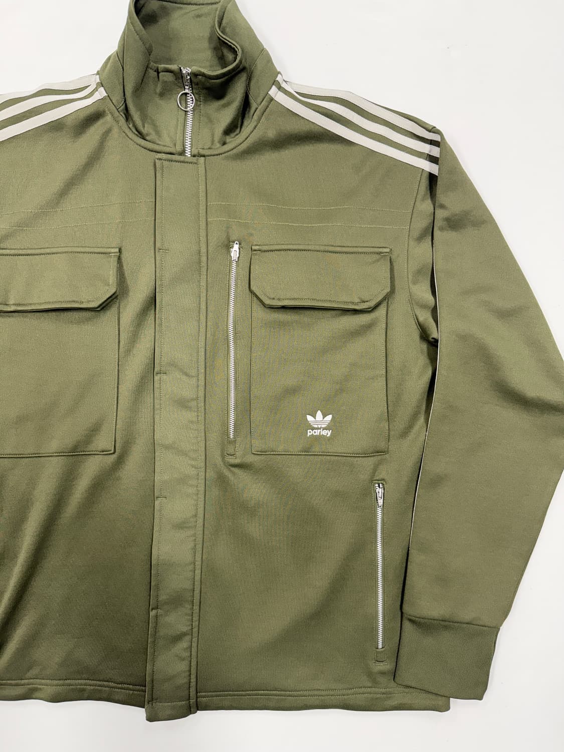 아디다스 오리지널스 x 팔리(Parley) 카키 워크 집업 자켓 상품이미지2