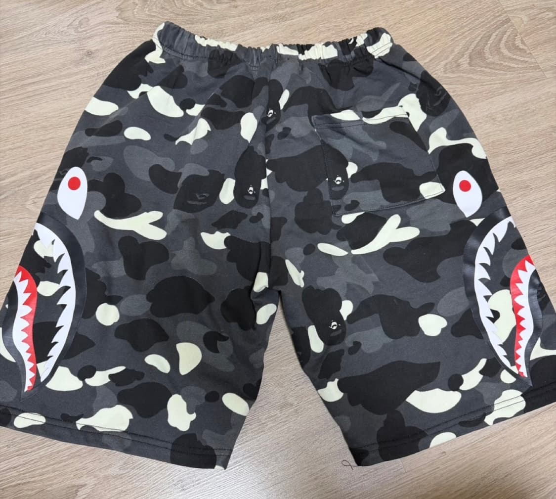 베이프 샤크 카모 블랙 반바지 상품이미지2