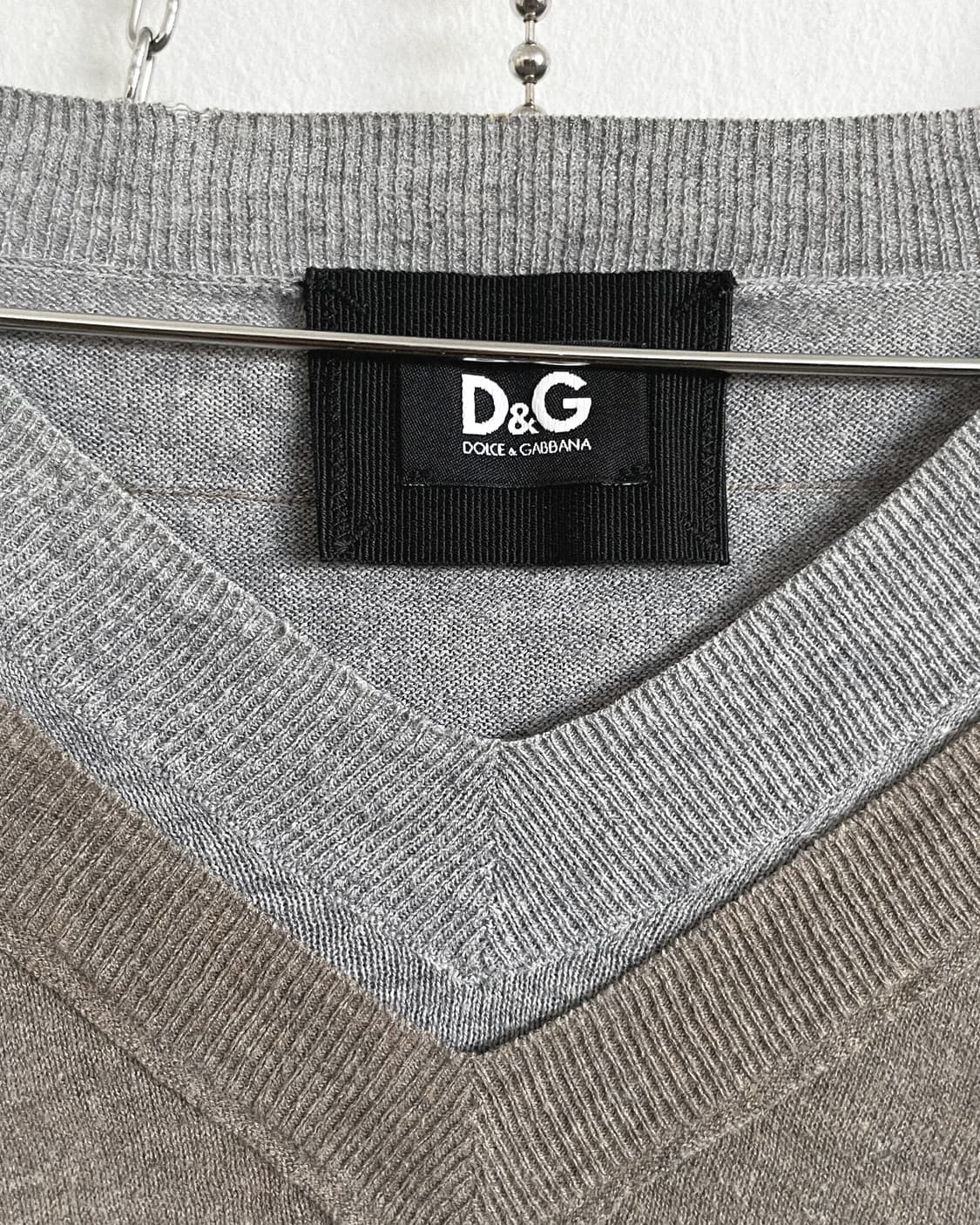 돌체앤가바나 그런지 더블레이어 브이넥 니트 상품이미지7