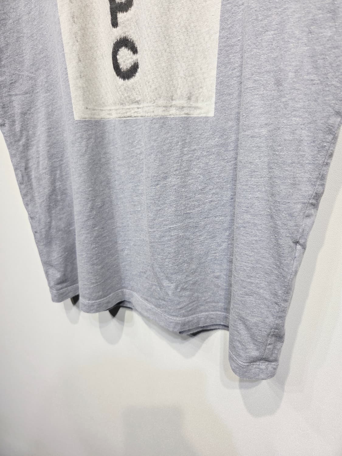 A.P.C.아페쎄. 남자 그레이 프린트 라벨 티셔츠_S 상품이미지5