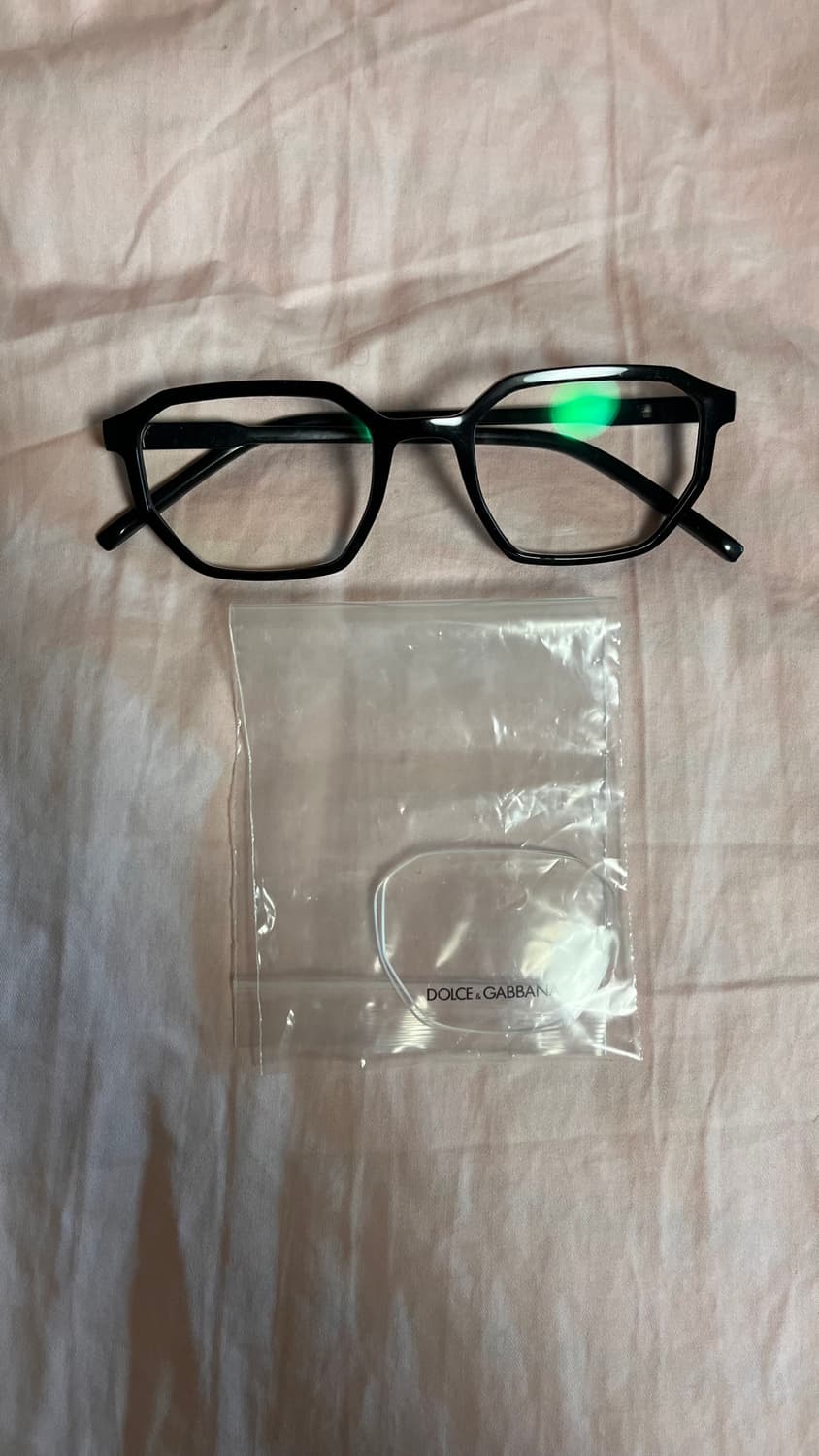 돌체앤가바나 뿔테 안경 상품이미지1
