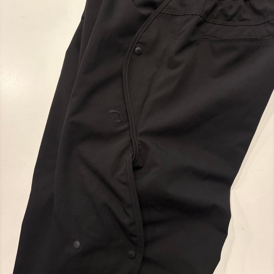 [2] 산산기어 웨이브 블랙 스냅 버튼 트랙 팬츠 D753 상품이미지7