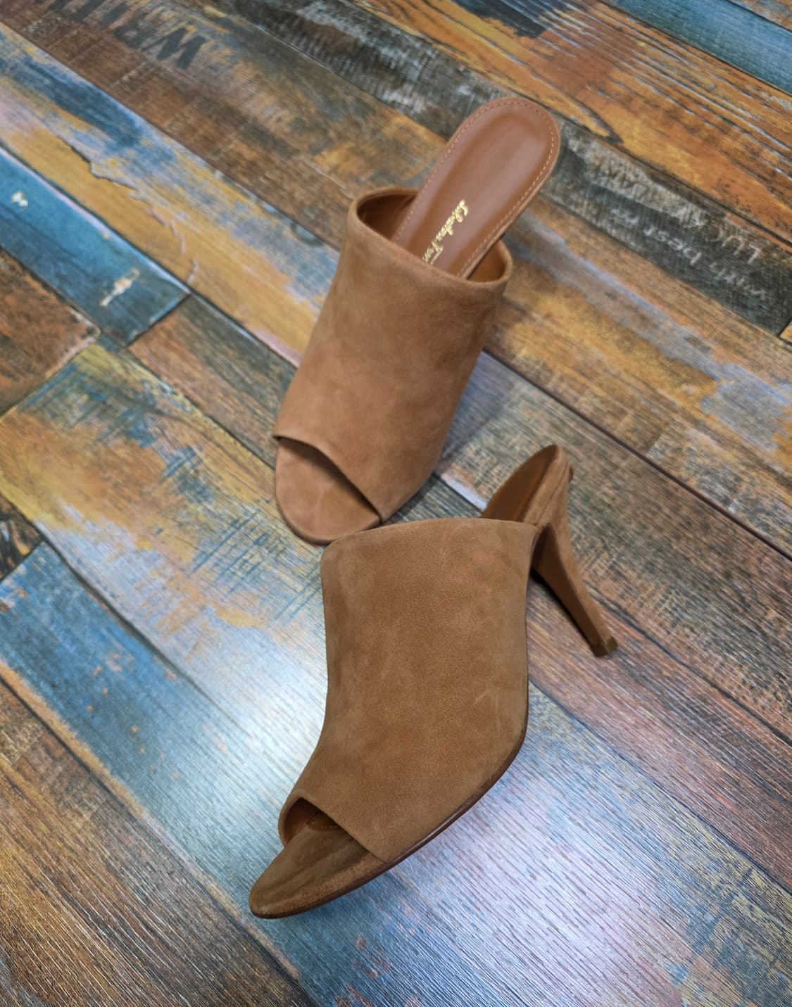 페라가모 스웨이드 뮬 / 샌들 / 7 (235~240) 상품이미지4