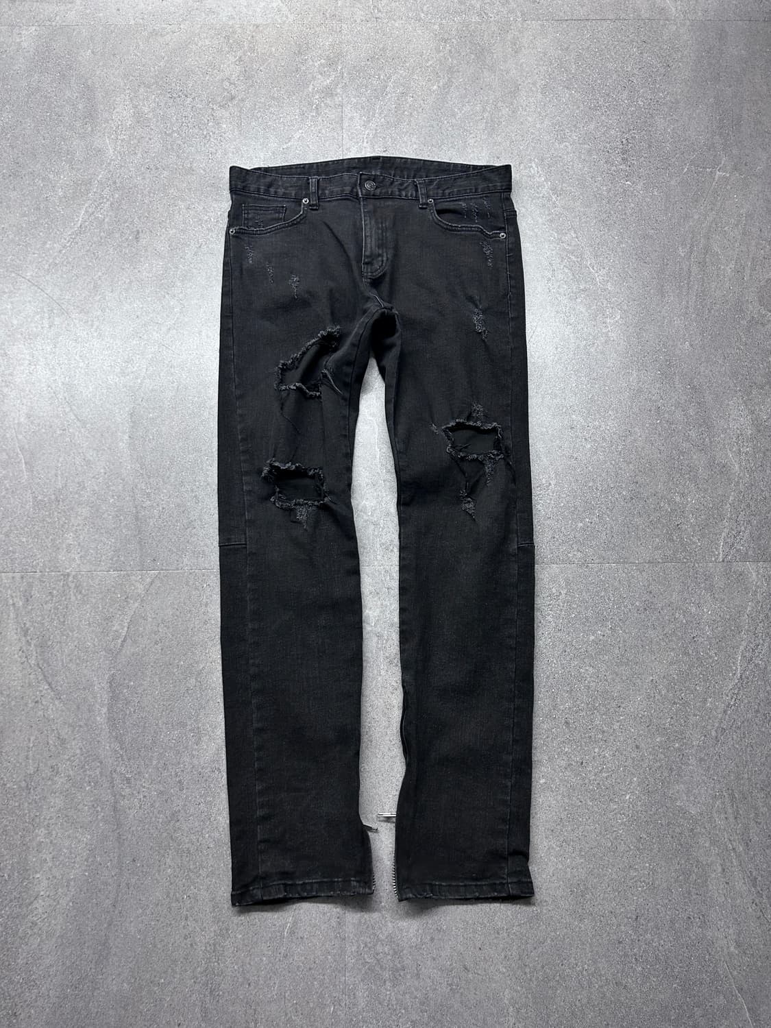 블랙 디스트로이드 지퍼 디테일 데님 상품이미지4