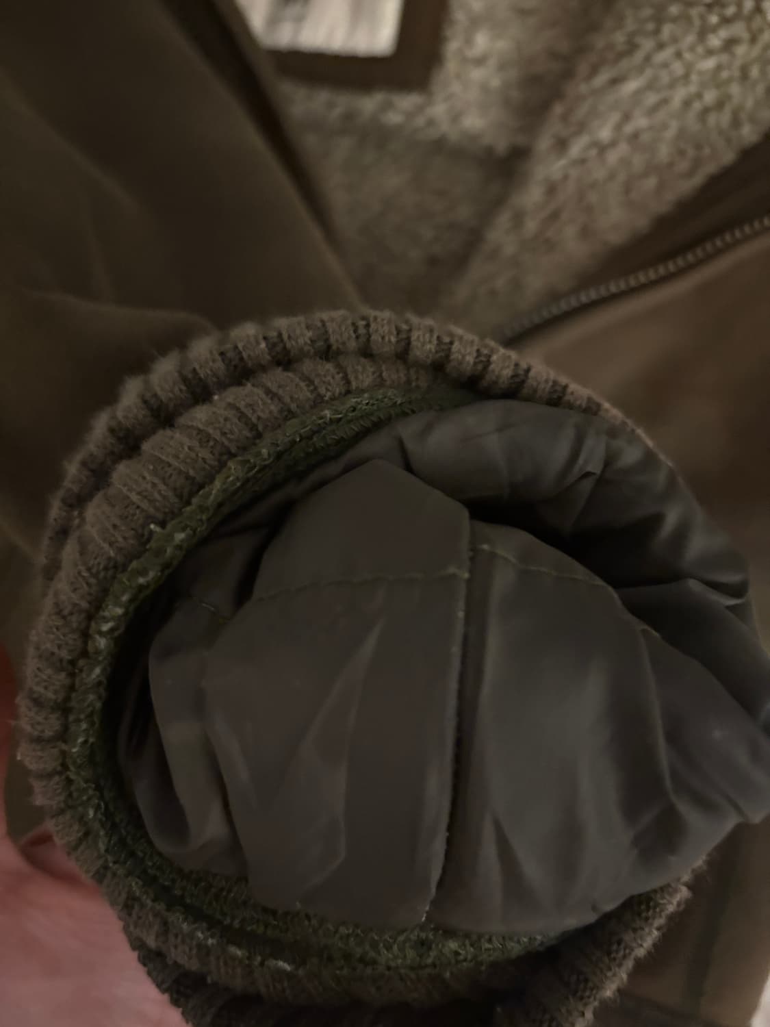 아베크롬비 퍼안감 카키 후드집업 상품이미지3