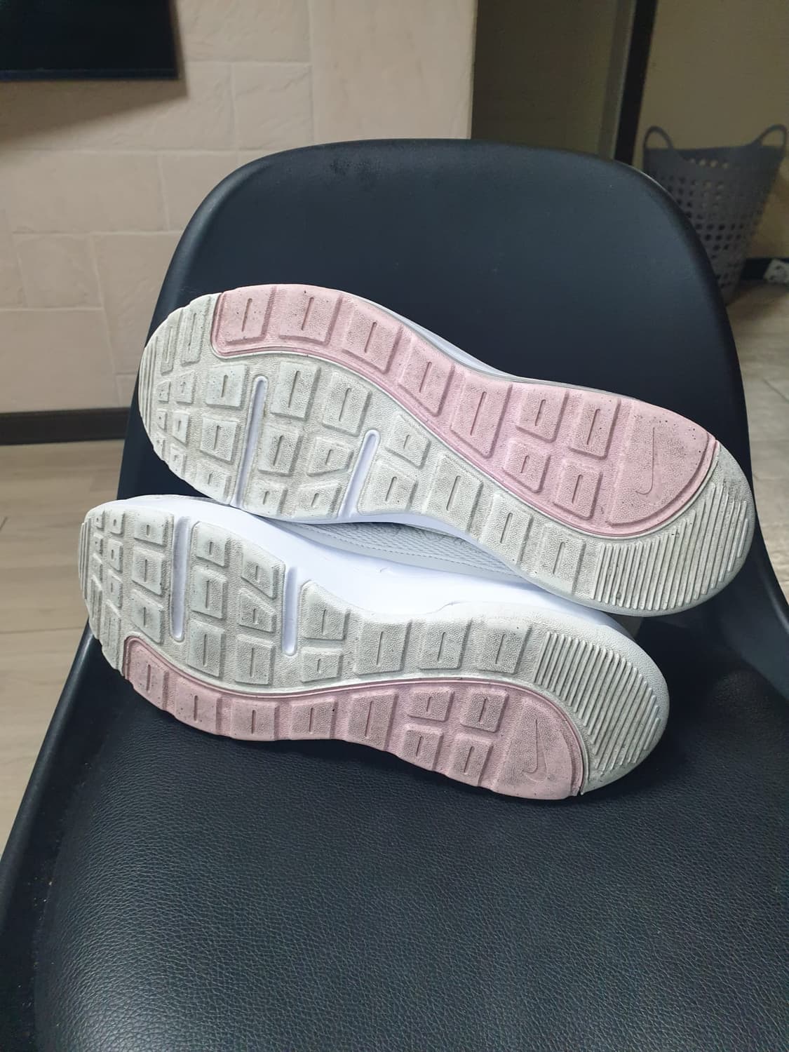 나이키 240 상품이미지5