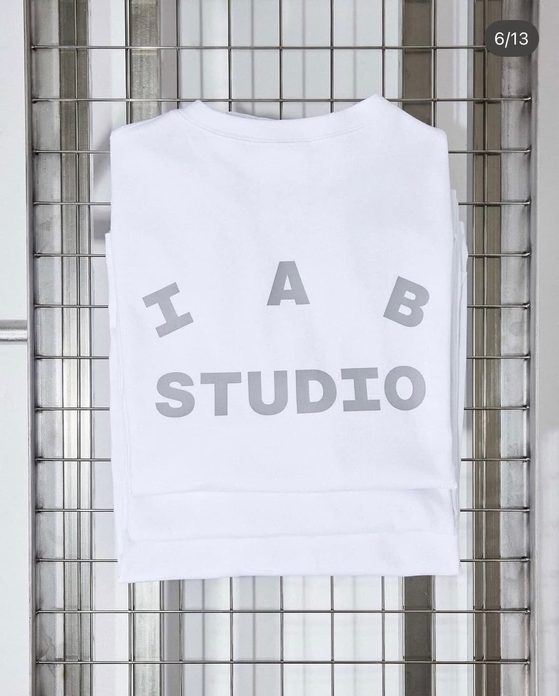 아이앱 스튜디오 아이앱 롱슬리브 화이트 - 26SS 상품이미지1