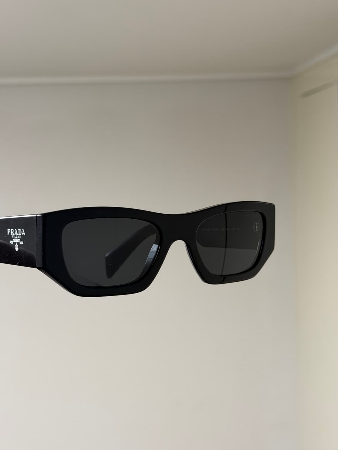프라다 선글라스 상품이미지1
