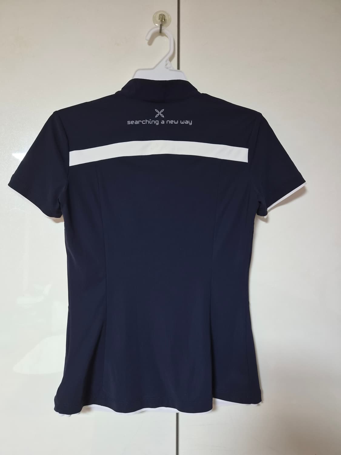 몬츄라 여성 기능성 반팔 반집업티/사이즈S 상품이미지2