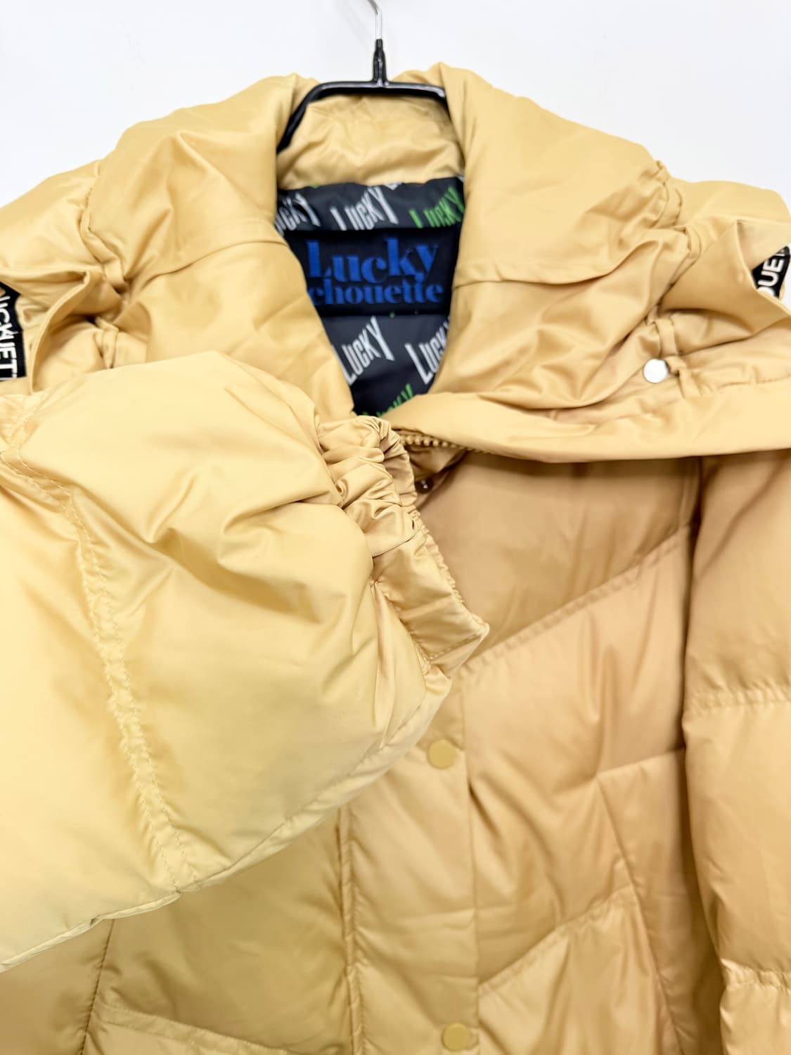 럭키슈에뜨 와이드카라 구스다운 숏패딩 상품이미지4