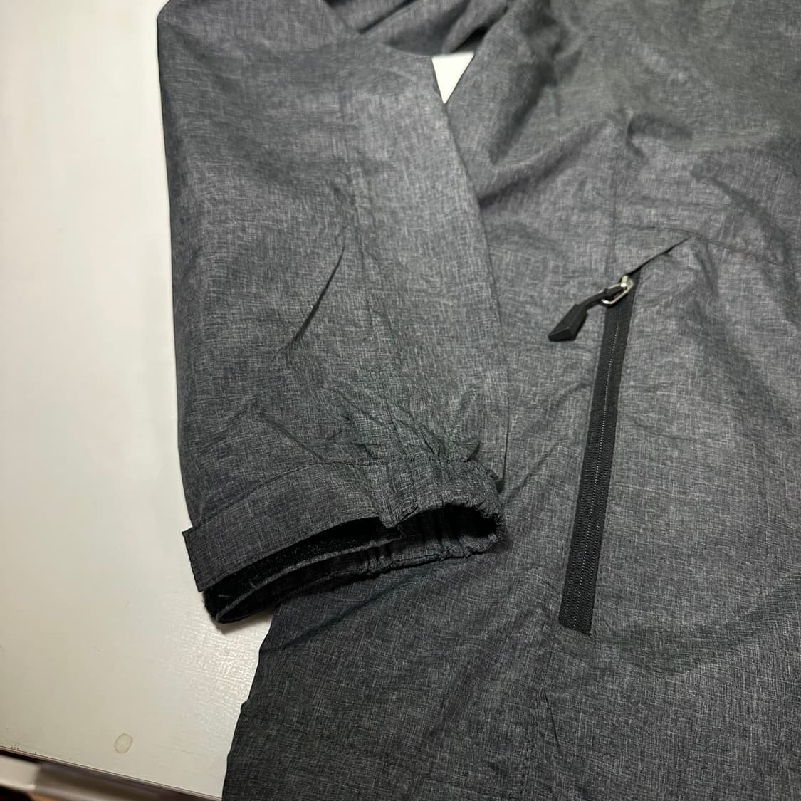 L 네파 진그레이 밑단스트링 등산 경량 바람막이 상품이미지3