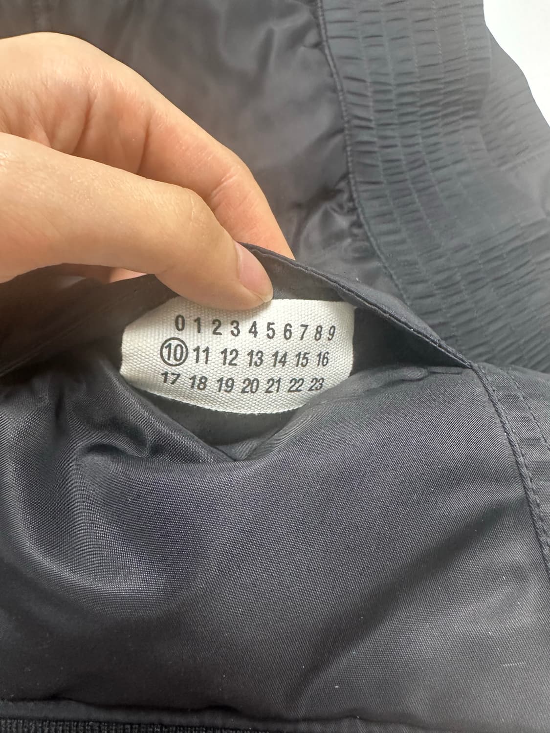 마르지엘라 16aw 봄버 블랙 48 상품이미지7